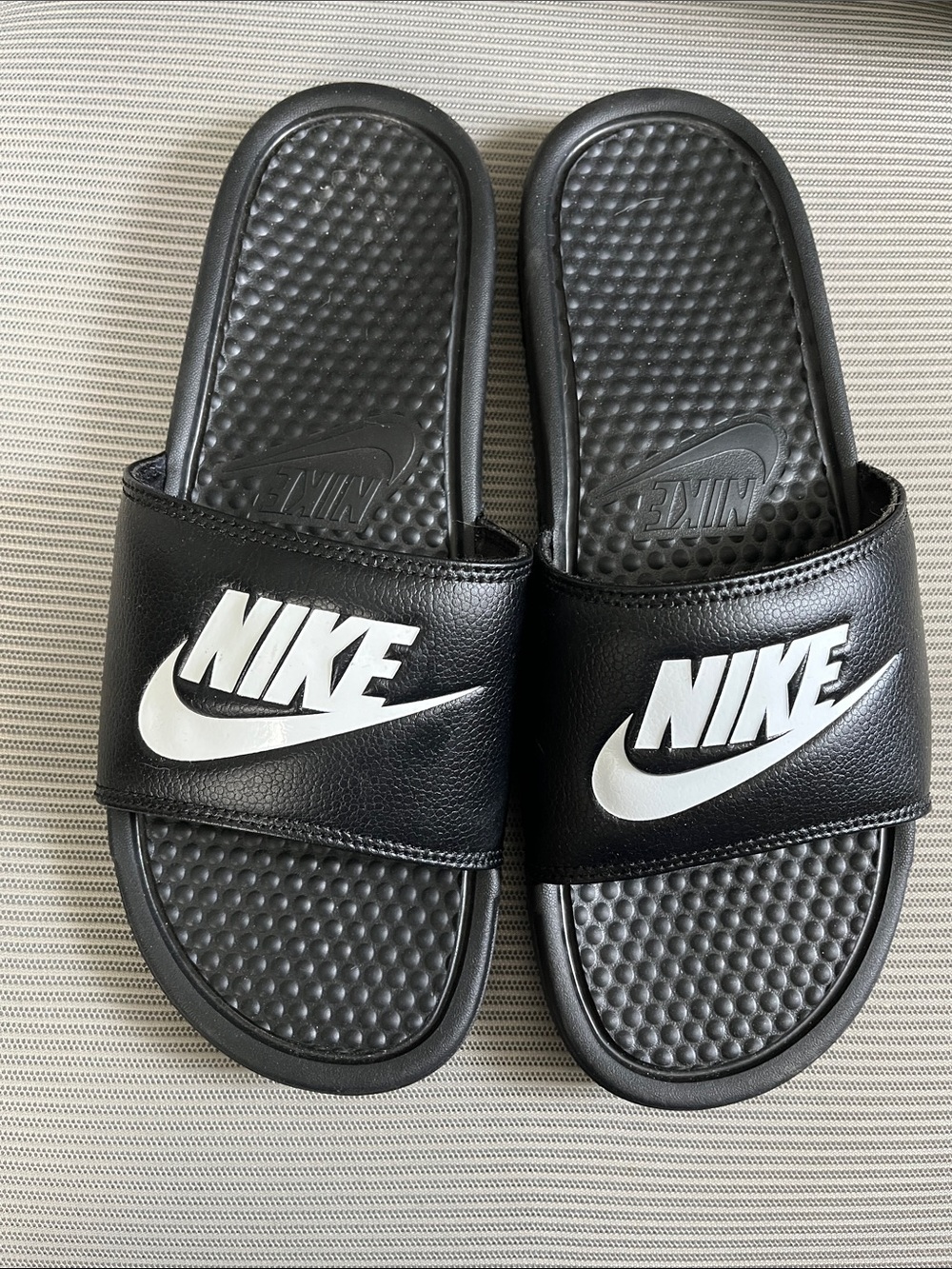 Men's Black Nike Slides size 10